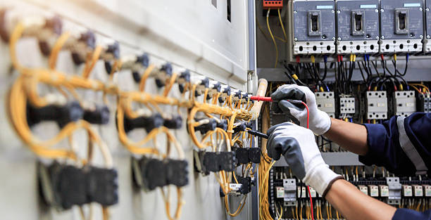 Professional Electrician technician working in Rosendale, WI